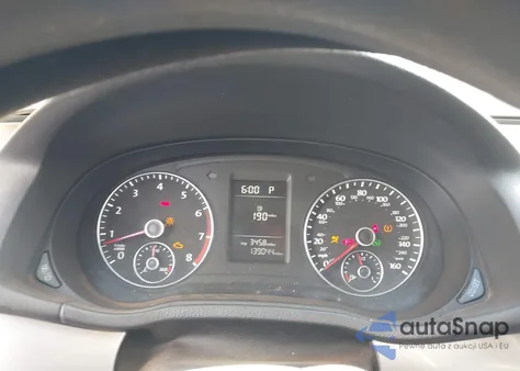 2013 Volkswagen Passat S z USA, uszkodzony, nr VIN 1VWAH7A37DC098993